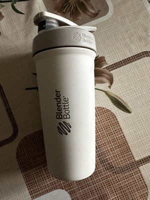 Blender bottle (шейкер)