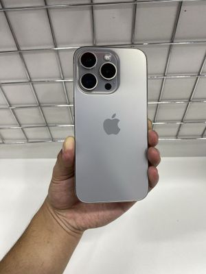 IPhone 15 pro 128 gb