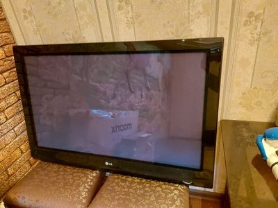 Телевизор LG 42 P