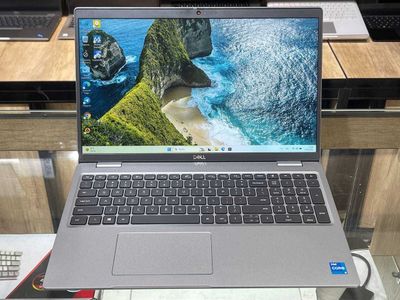 DELL Precision 3560 Core i5-1135G7 ram 16 ssd 256