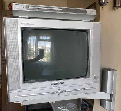 Телевизор