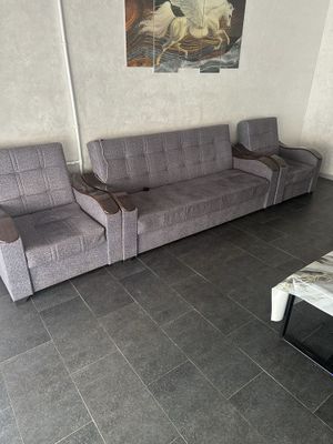 Resepsion stol va divan kreslo sotiladi