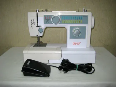 Швейный машинка вышивальный Husqvarna Viking не рабочий для запчаст!