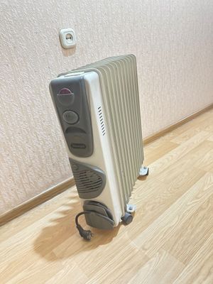 Обогреватель масляный Delongni