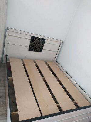 spalniy mebel sotiladi ishlatilgan