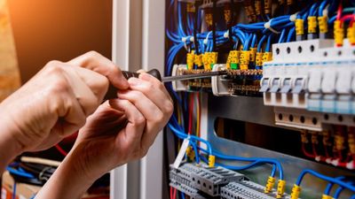 Elektromantaj va santexnika xizmatlari
