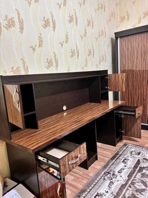 Рабочий компьютерный стол