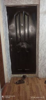 дверь входная уступлю