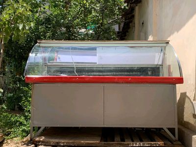 vitrina holodenik 2 metrga yaqin 2.500 dan kelishm