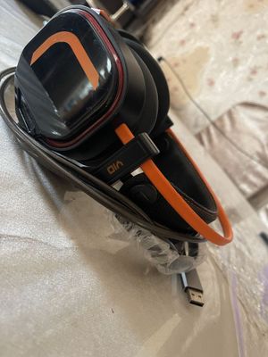 Kompyuter va telifon uchun naushni sotiladi xolati ideal
