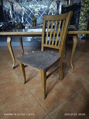 Продам столы и стулья б/у.
