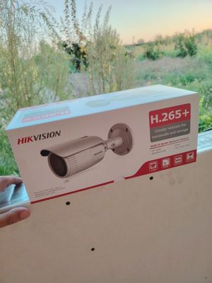 Kamera va damafon ustanovka