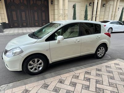 Nissan Tiida 2008.