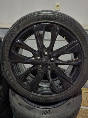 KUMHO 225/45/17 M+S