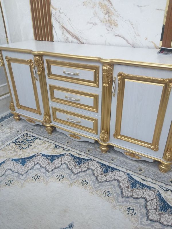 Mehmonxona uchun mebel