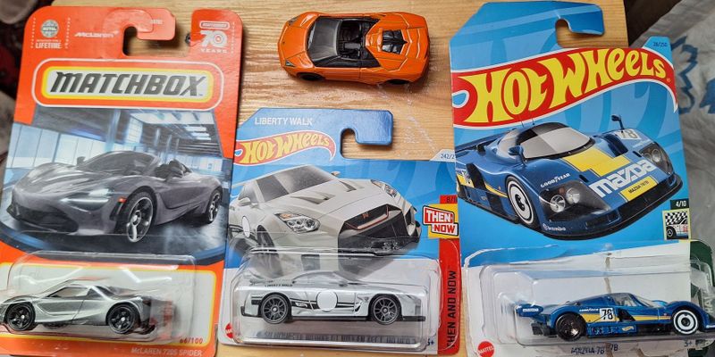 Продам Hot Wheels и матчбокс Продам Hot Wheels и матчбокс
