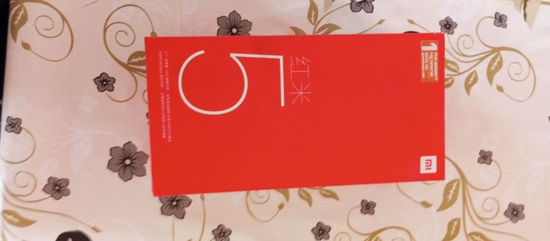 Redmi 5 xolati ekran alishgan kar-ka bor