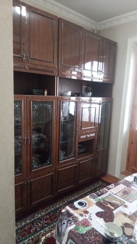 Servant mebel sotiladi