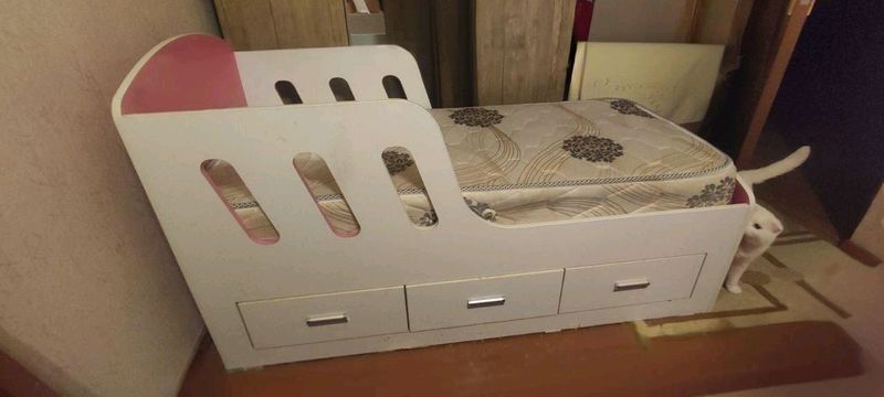 Кровать детская (2 шт)