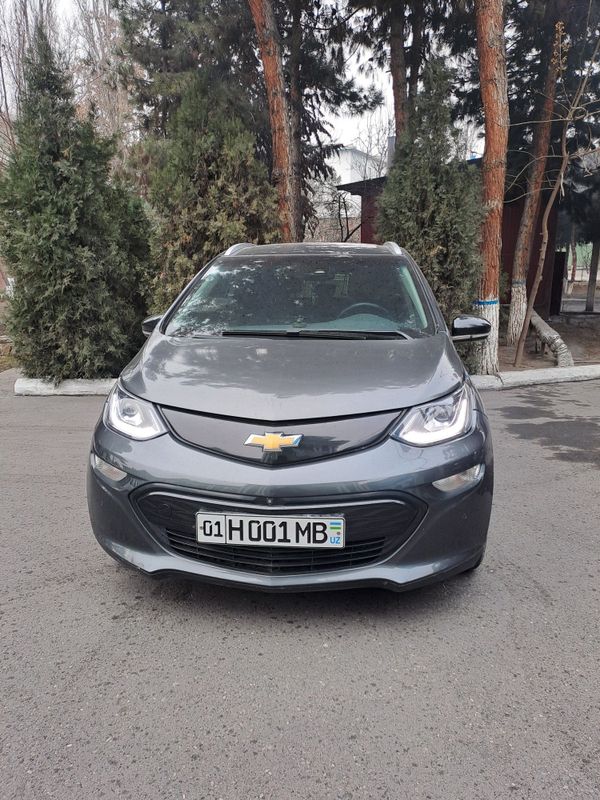 Электромобил Chevrolet Bolt