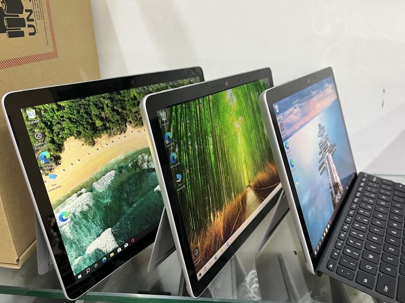 Миниатюрный планшет на windows Surface GO2 M3 процессор 8gb ram 128ssd