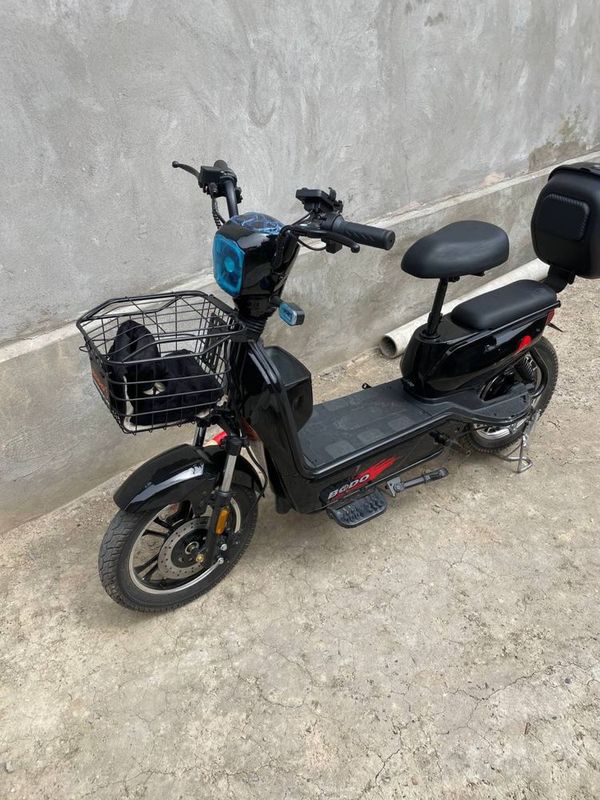 Moped Масла aniq maqsad bilan tel qilamiz Moped Масла aniq maqsad bilan tel qilamiz