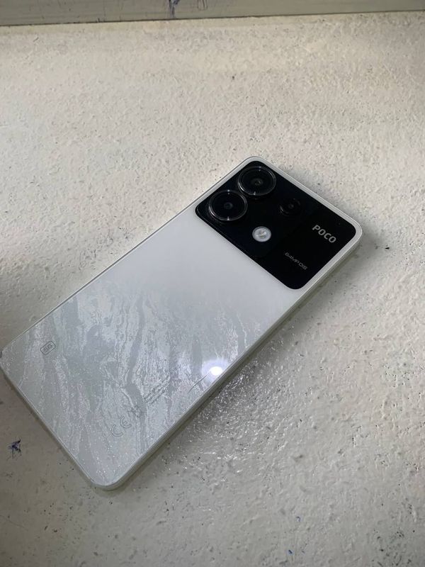 POCO X6 5G 12+4/256 POCO X6 5G 12+4/256
