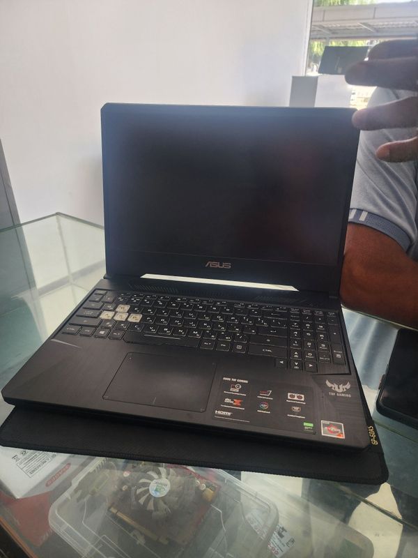 Asus ROG Zephyrus G , Ryzen 7 3750H , GTX 1660Ti 6Gb