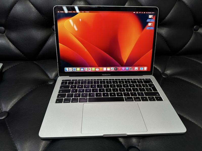 Apple Macbook Pro 2017 года