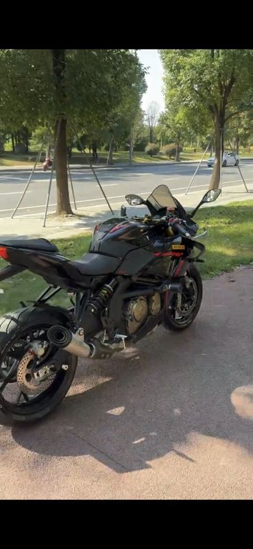 Qj motor 600 rr ..