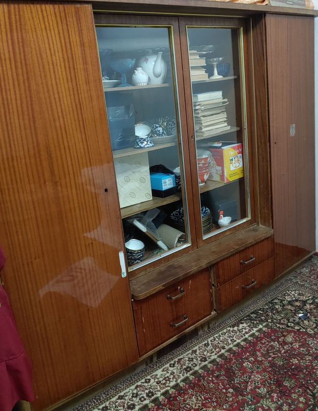 Qadimgi shkaf. Oxirgi narx Qadimgi shkaf. Oxirgi narx