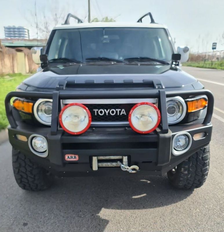 Toyota FJ Cruiser Готов к бездорожью!