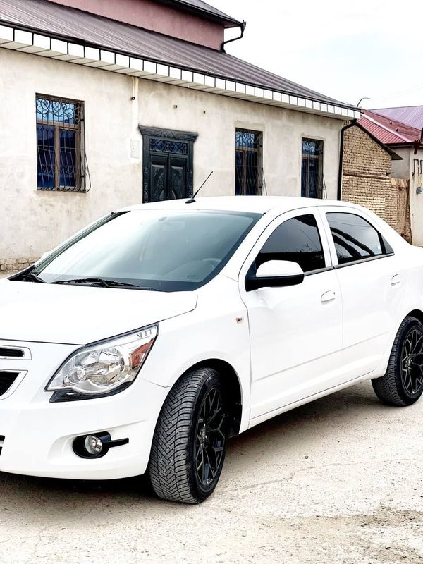 225x45xR17 yengi baloni 2km yurgan 225x45xR17 yengi baloni 2km yurgan