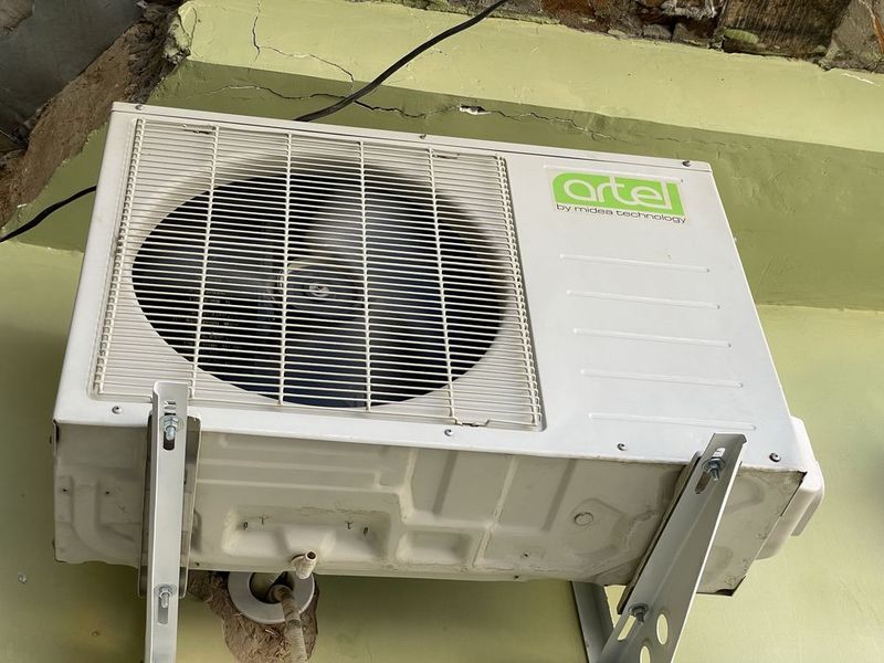 Artel 18 talik B/U Artel 18 talik B/U