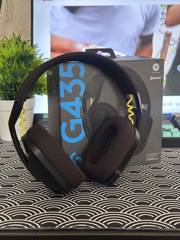 Logitech G435 новые наушники Logitech G435 новые наушники