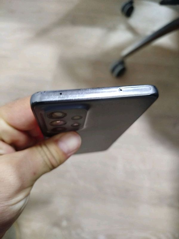 Samsung A73 5G xolati yaxshi Samsung A73 5G xolati yaxshi