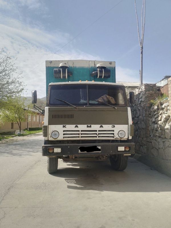 Kamaz pirsepi bilan Kamaz pirsepi bilan