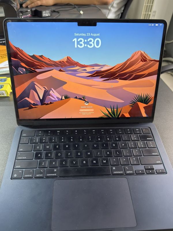 MacBook Air M3 2024 midnight MacBook Air M3 2024 midnight