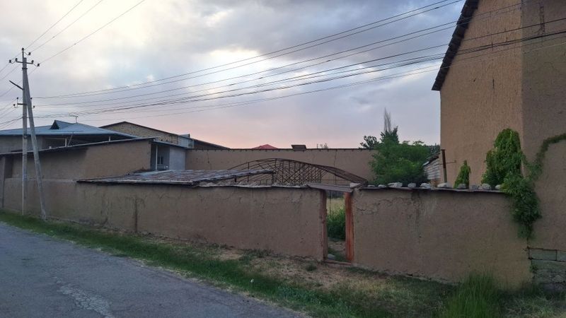 Yer sotiladi. Земля продается.