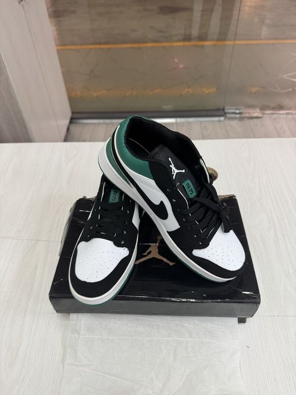 Nike air jordan yangi Nike air jordan yangi