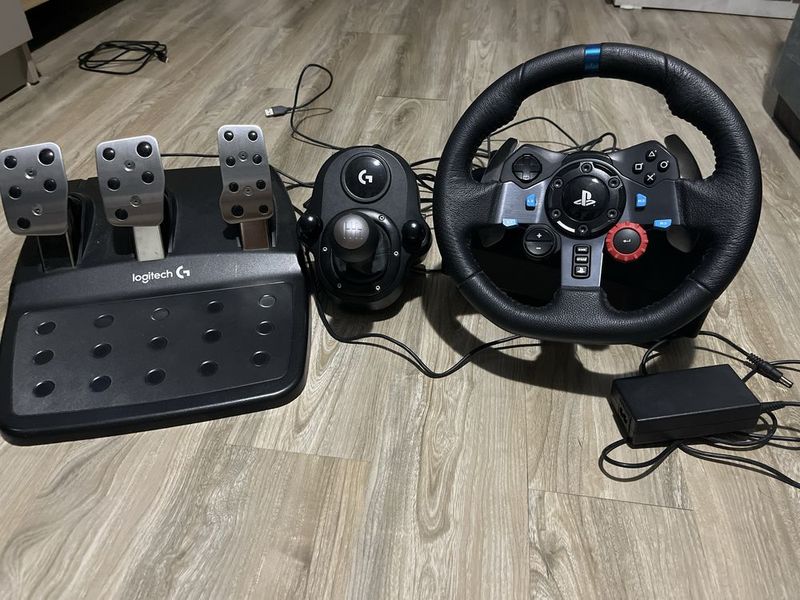 Игровой руль Logitech g29 в итличном состоянии Игровой руль Logitech g29 в итличном состоянии