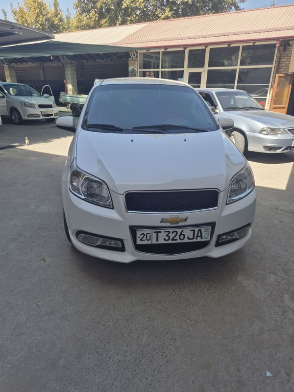 Nexia 3 2022 oq rangi Nexia 3 2022 oq rangi