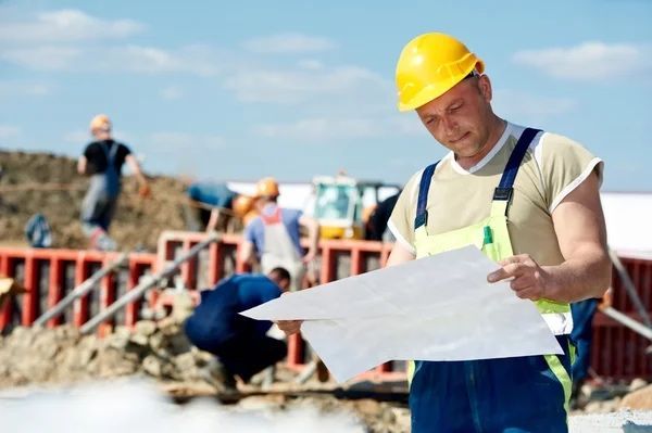 Профессиональный бригада строителей выполняем все виды строительных ра Профессиональный бригада строителей выполняем все виды строительных ра