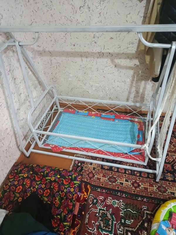 детиские качели в новом состоянии ,продаются свяжитесь с нами цену детиские качели в новом состоянии ,продаются свяжитесь с нами цену