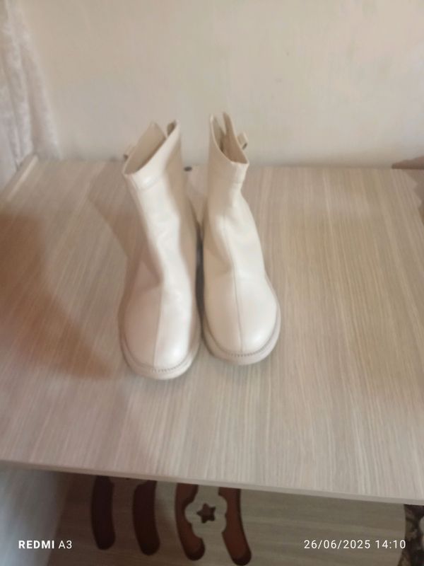 etik 2mata kiyilgan narxi 600ming etik 2mata kiyilgan narxi 600ming
