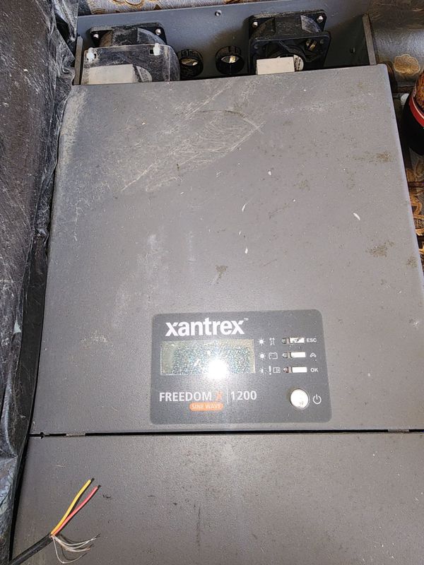 Инвертор xantrex Инвертор xantrex