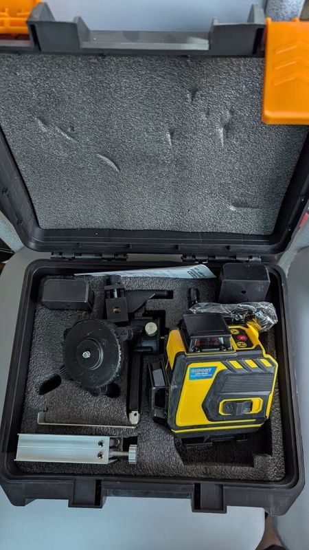 Laser uroven 4 D explorer Laser uroven 4 D explorer