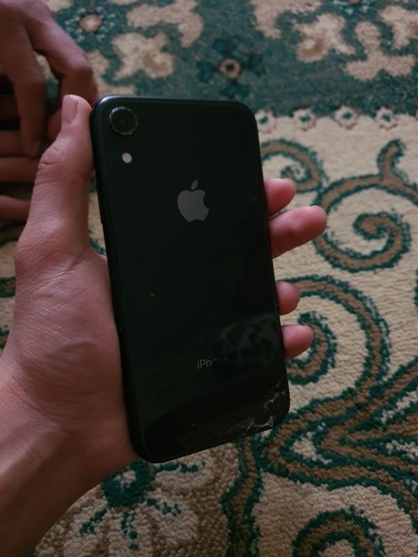 Iphone XR hamma joyi Radnoy