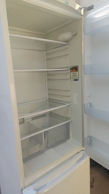 Холодильник Indesit продается Холодильник Indesit продается