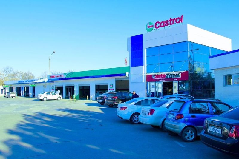 Сотилади тайёр бизнес — автоустахона ва дўкон! Сотилади тайёр бизнес — автоустахона ва дўкон!